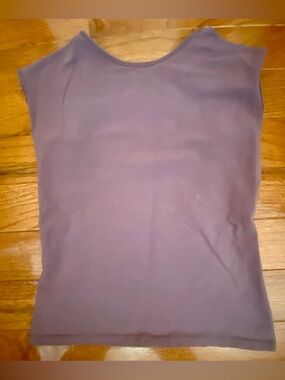 TNA Aritzia Hold-It Tank Mauve Open Scoop Back Too Stretch Tee Size M